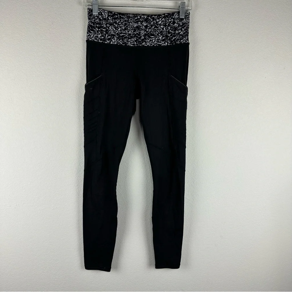 Lululemon Black White Fresh Tracks Tights Athletic Athleisure Leggings Size 6